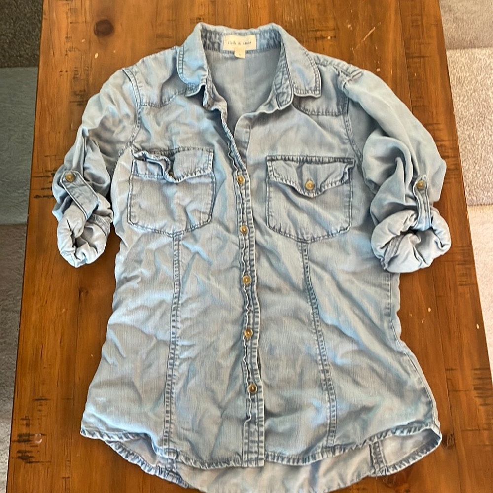EUC cloth and stone chambray button down size small